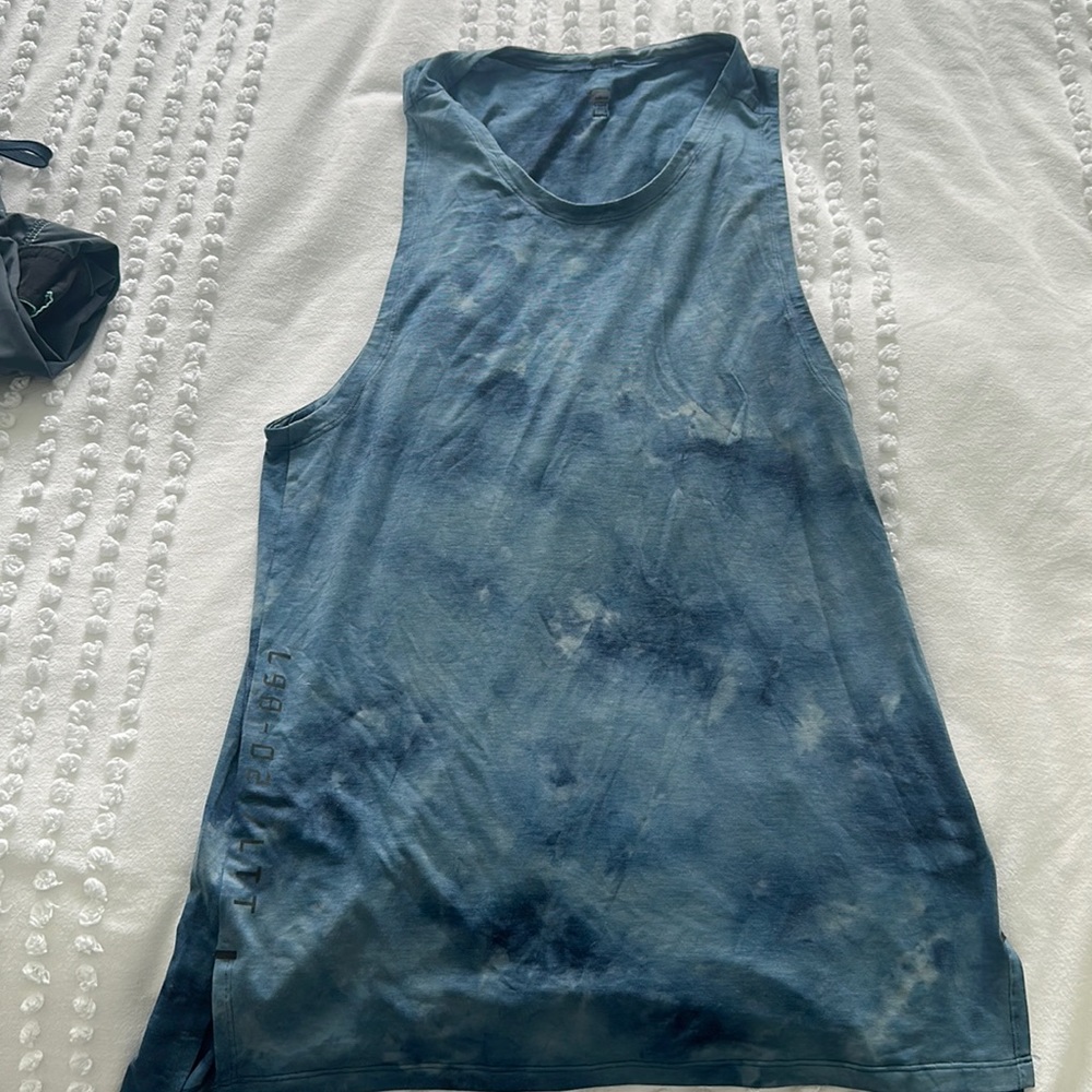 lulu lemon men’s medium tank top